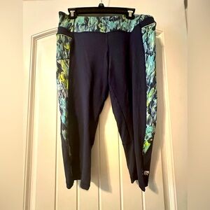 NWOT Size XL Marika Tek Navy Leggings with Green and Yellow Pattern